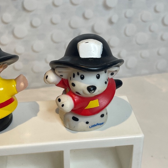 Fisher Price Little People Astronaut & Fireman bundle - Picture 3 of 5